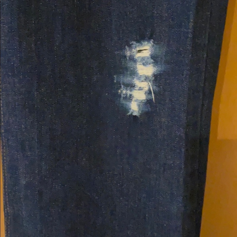 Womyn Ripped Jeans - Picture 4 of 9